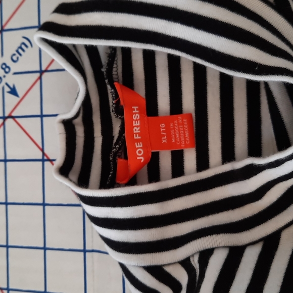 Joe Fresh Mock Neck Sleeveless  Top - Picture 2 of 9